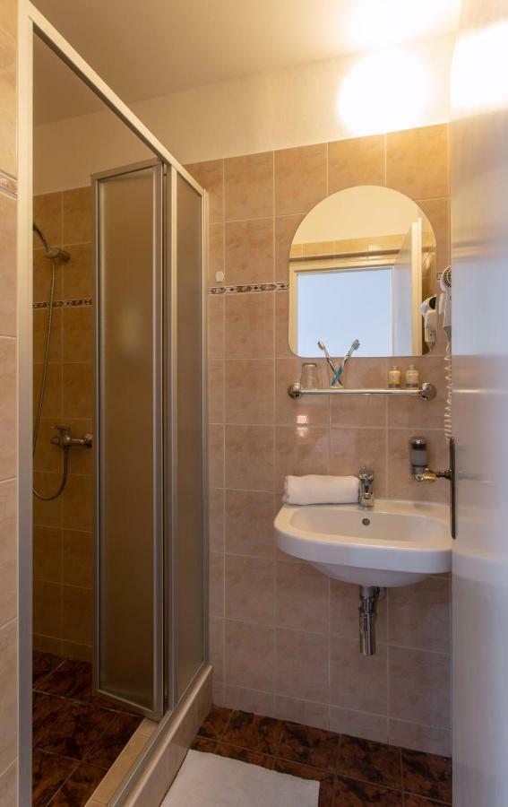 Camera Tripla con Bagno